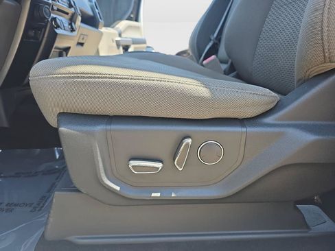 Used 2018 Ford F150 XLT w/ Equipment Group 302A Luxury AWD/4WD image 19