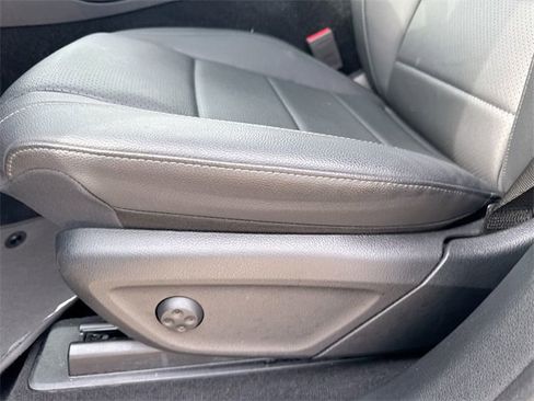 Used 2025 Mercedes-Benz GLS 450 4MATIC image 18