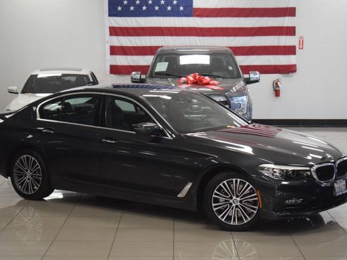 Used 2018 BMW 540i RWD image 3
