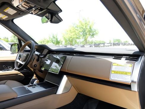 New 2026 Land Rover Range Rover SE AWD/4WD image 15