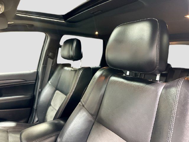 Used 2019 Jeep Grand Cherokee Altitude AWD/4WD image 21