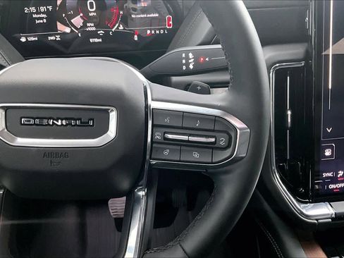 Used 2026 GMC Yukon Denali AWD/4WD image 25