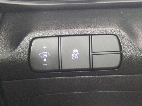 Used 2025 Hyundai Elantra Sport FWD image 25