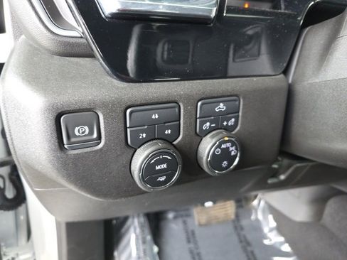 Used 2024 Chevrolet Silverado 2500 LT image 23