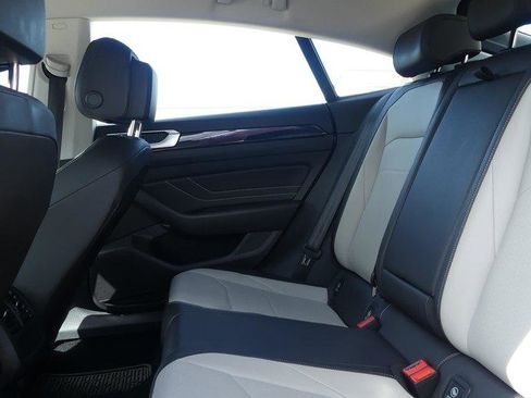 Used 2021 Volkswagen Arteon SE image 34