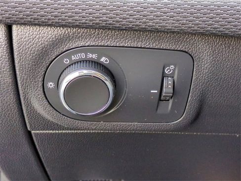 Certified 2018 Chevrolet Cruze LS image 17