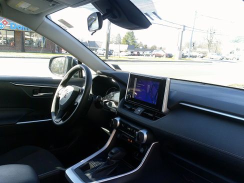 Used 2024 Toyota RAV4 XLE image 23