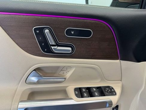 Used 2023 Mercedes-Benz GLB 250 image 34