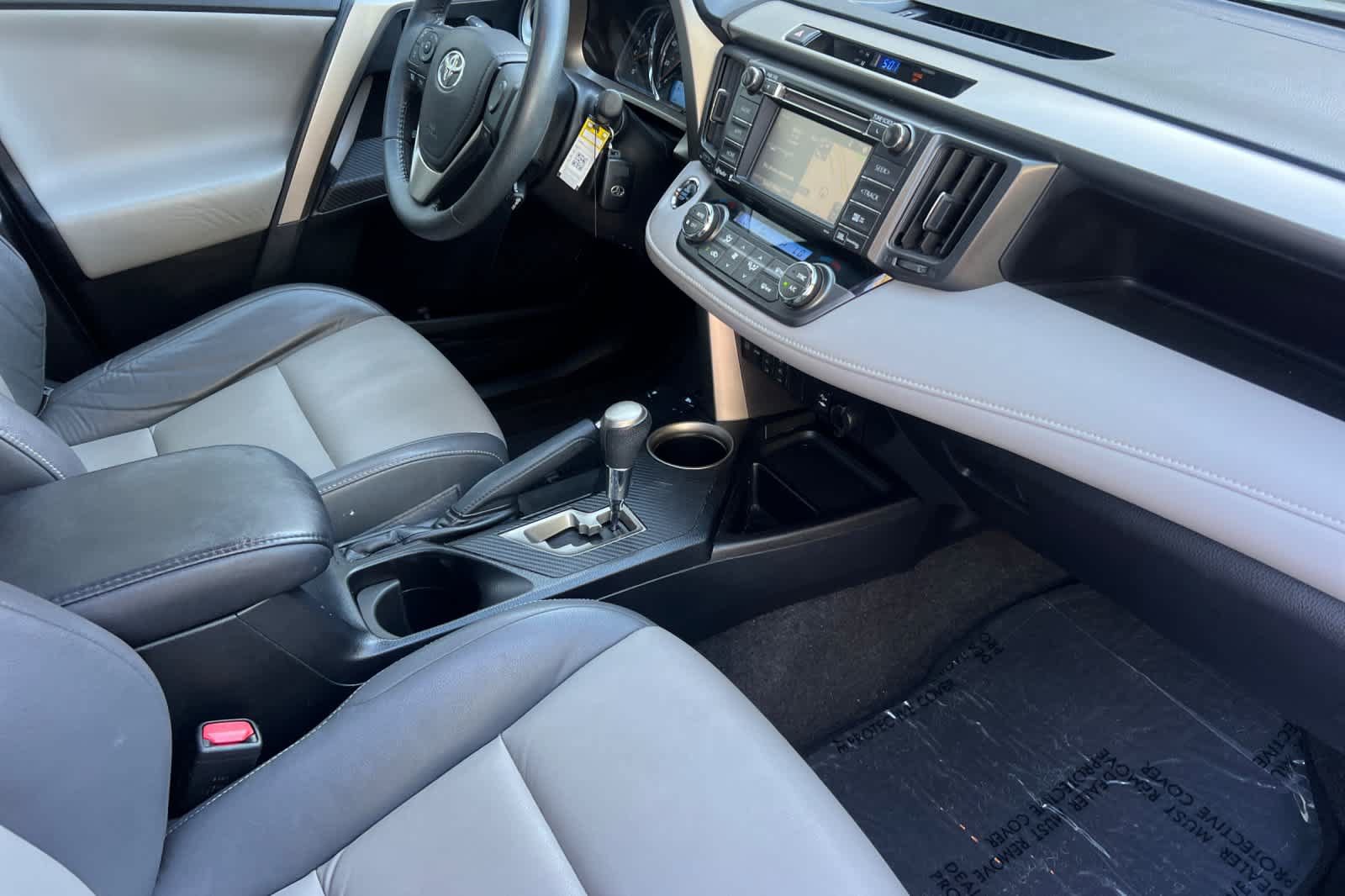 Used 2015 Toyota RAV4 Limited w/ Technology Package FWD image 16