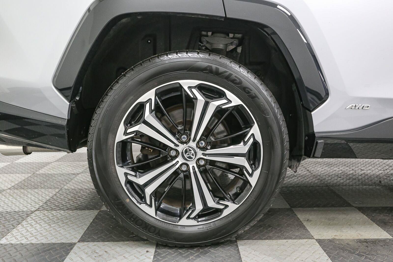 Used 2023 Toyota RAV4 XSE w/ Weather Package AWD/4WD image 18