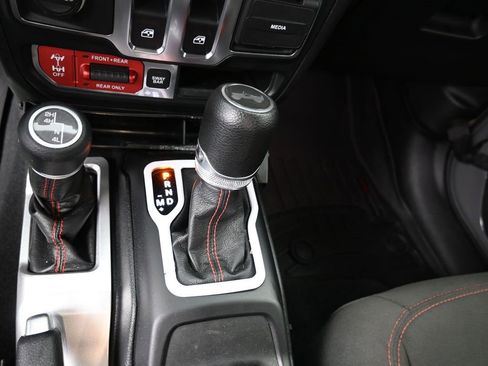 Used 2020 Jeep Wrangler Rubicon image 21