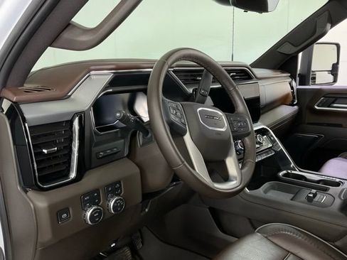 Used 2025 GMC Sierra 2500 Denali w/ Denali Reserve Package AWD/4WD image 20
