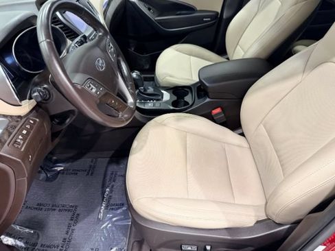 Used 2017 Hyundai Santa Fe Sport FWD image 31