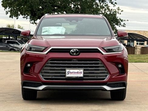 New 2026 Toyota Grand Highlander AWD Hybrid image 2
