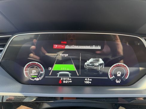 Used 2024 Audi Q8 e-tron Premium Plus w/ Premium Plus Package AWD/4WD image 19