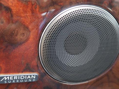 Used 2016 Jaguar XJ R-Sport image 27