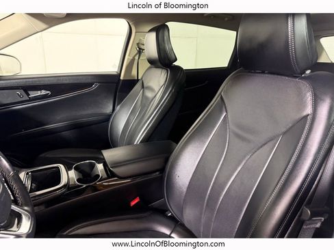 Certified 2022 Lincoln Nautilus Reserve w/ Equipment Group 201A image 24