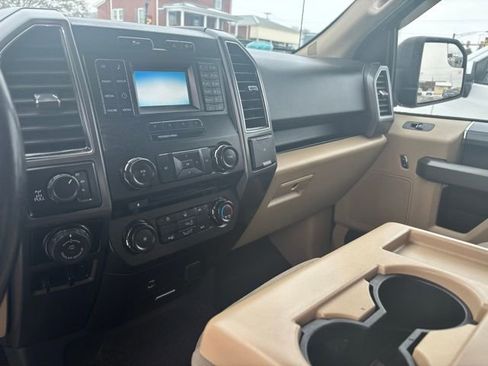 Used 2017 Ford F150 XLT w/ Equipment Group 301A Mid image 8