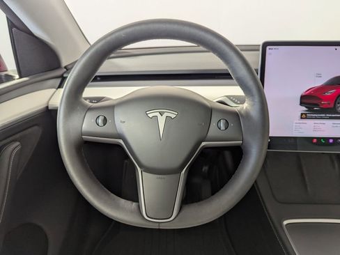 Used 2024 Tesla Model Y Long Range image 36
