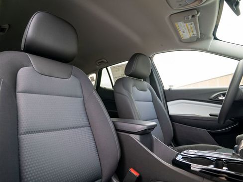 New 2026 Chevrolet Trax LT image 18