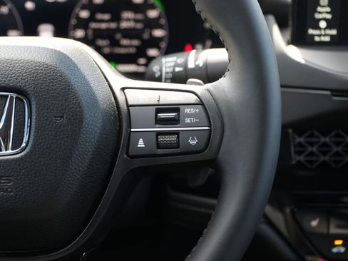 Used 2025 Honda Accord Sport image 24