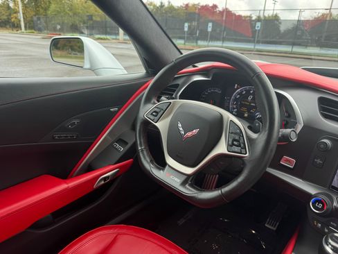 Used 2016 Chevrolet Corvette Z06 w/ 3LZ Preferred Equipment Group image 45