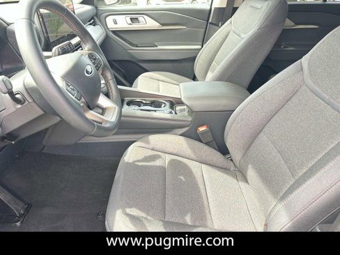 New 2026 Ford Explorer Active image 9