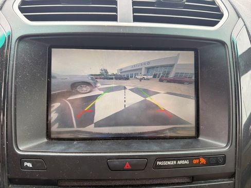 Used 2016 Ford Explorer XLT w/ Equipment Group 202A FWD image 17