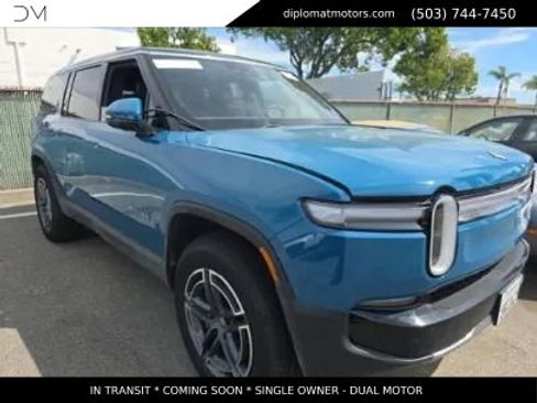 Used 2025 Rivian R1S Adventure AWD/4WD image 3