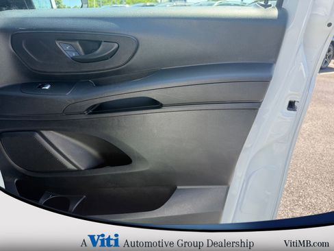 Used 2023 Mercedes-Benz Metris image 24
