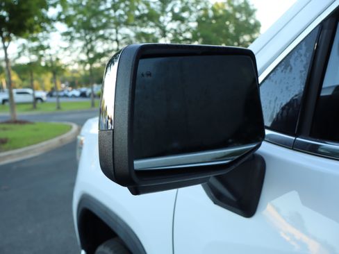 Used 2019 GMC Sierra 1500 SLT w/ SLT Premium Plus Package AWD/4WD image 19