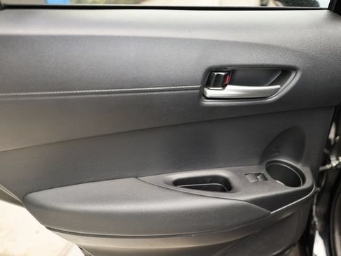 Used 2026 Toyota Corolla Cross XLE FWD image 23