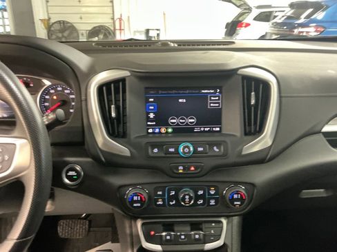 Used 2023 GMC Terrain SLE w/ Driver Convenience Package image 18