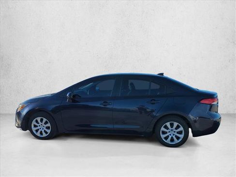 Used 2022 Toyota Corolla LE image 5