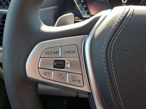 New 2026 BMW X7 xDrive40i w/ Premium Package image 19