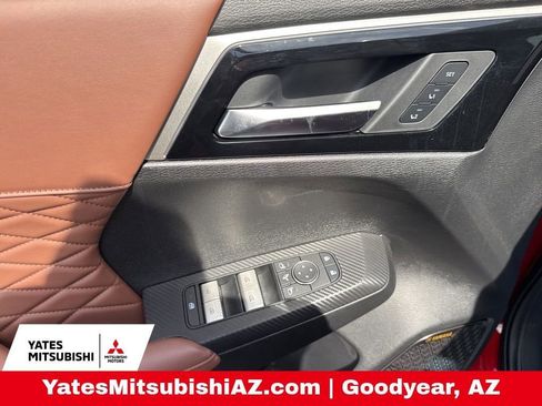 New 2026 Mitsubishi Outlander SEL FWD image 9