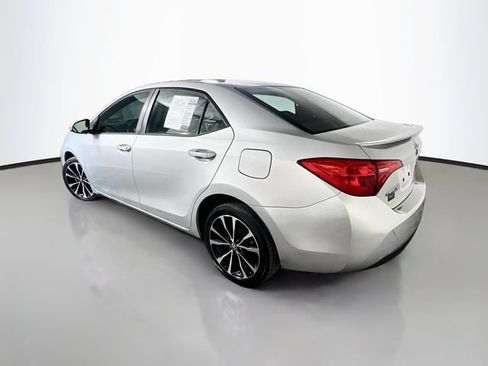Used 2017 Toyota Corolla SE FWD image 6