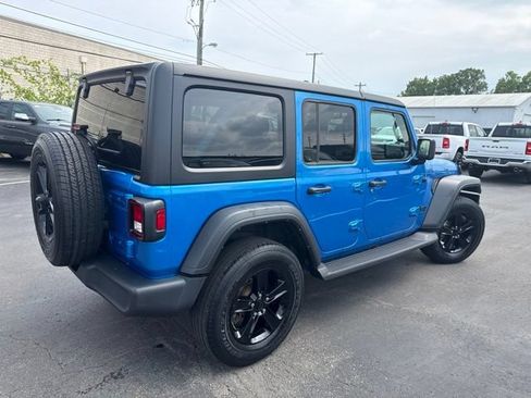 Used 2022 Jeep Wrangler Unlimited Sport AWD/4WD image 4