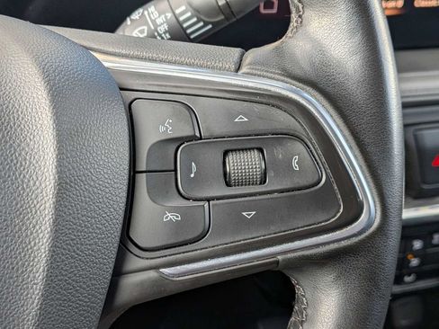 Used 2025 Buick Encore GX Sport Touring AWD/4WD image 21