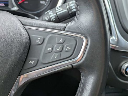 Used 2019 Chevrolet Equinox LT AWD/4WD image 25
