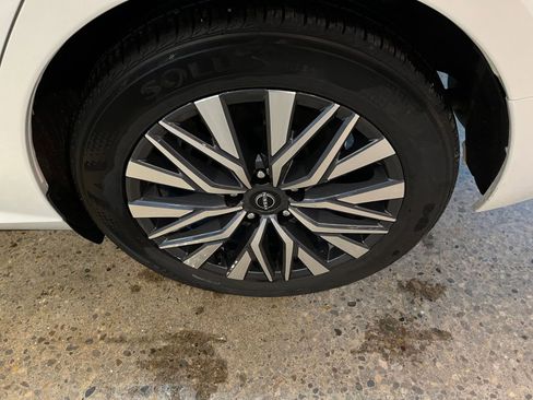 Used 2025 Nissan Altima 2.5 SV image 29