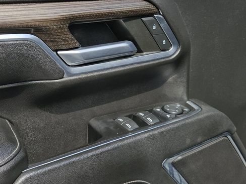 Used 2024 Chevrolet Silverado 2500 LT image 27