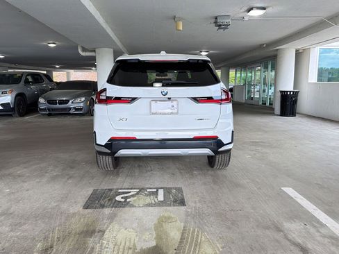 Used 2023 BMW X1 xDrive28i image 9