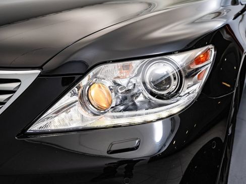 Used 2011 Lexus LS 460 AWD w/ Luxury Value Edition image 15