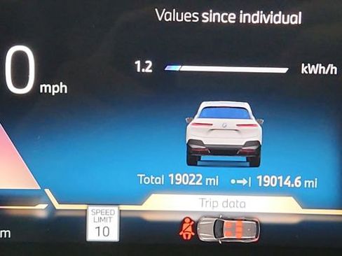 Used 2025 BMW iX xDrive50 w/ Convenience Package image 40