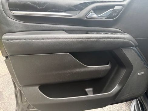 Used 2021 GMC Yukon XL Denali RWD image 12