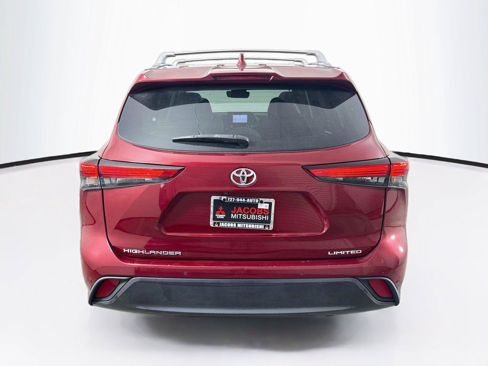 Used 2020 Toyota Highlander Limited FWD image 4