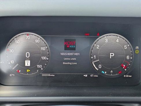 New 2026 Land Rover Defender 110 X-Dynamic SE image 11