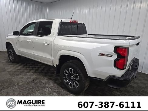 Used 2025 Chevrolet Colorado Z71 AWD/4WD image 9