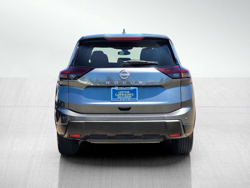 Used 2025 Nissan Rogue SV FWD image 5